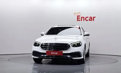Mercedes-Benz E-Class 2021, 56262 км, за 26903.77 USD