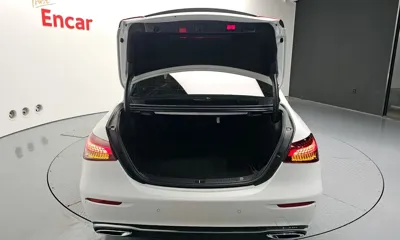 Mercedes-Benz E-Class 2021, 56262 км, за 26903.77 USD - фото 20