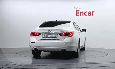 Infiniti Q50 2016, 179933 км, за 2756.99 USD