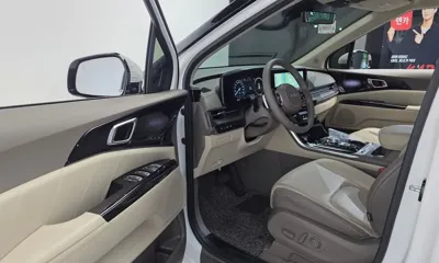 Kia Canival 2023, 40617 км, за 20772.28 USD - фото 10
