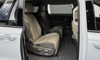 Kia Canival 2023, 40617 км, за 20772.28 USD - фото 12