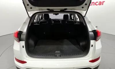 Hyundai Tucson 2018, 110076 км, за 8912.32 USD - фото 16