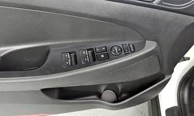 Hyundai Tucson 2018, 110076 км, за 8912.32 USD - фото 28