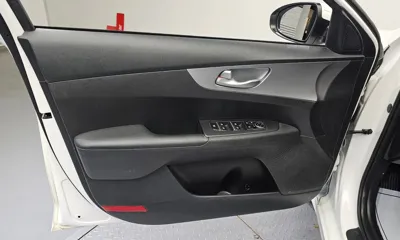Kia K3 2022, 115213 км, за 8013.03 USD - фото 24