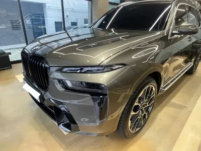 BMW X7 · 2025 год
