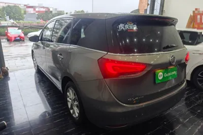 Buick GL6 2018, 76000 км, за 7307 USD