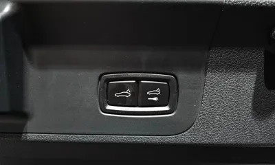 Porsche Panamera 2020, 60001 км, за 68127.13 USD - фото 38