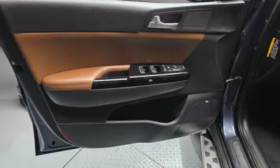 Kia Sportage 2019, 76944 км, за 10749.19 USD - фото 24