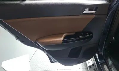 Kia Sportage 2019, 76944 км, за 10749.19 USD - фото 25