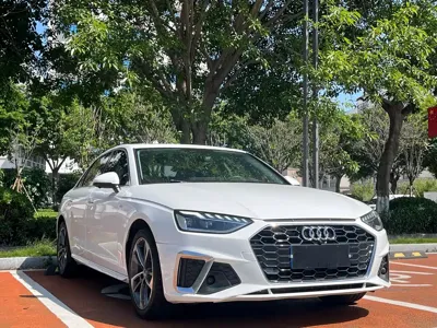 Audi A4L 2022, 66000 км, за 22661.28 USD