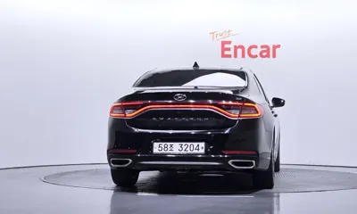 Hyundai Grandeur 2017, 73365 км, за 10765.39 USD
