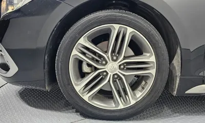 Hyundai Grandeur 2017, 73365 км, за 10765.39 USD