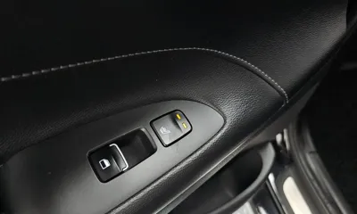 Hyundai Grandeur 2017, 73365 км, за 10668.76 USD - фото 18