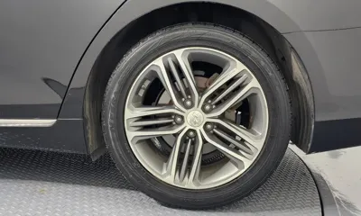 Hyundai Grandeur 2017, 73365 км, за 10668.76 USD - фото 21