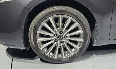 Kia K7 2017, 110630 км, за 8919.72 USD