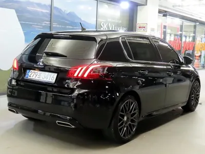 Peugeot 308 2021, 112560 км, за 8921.01 USD