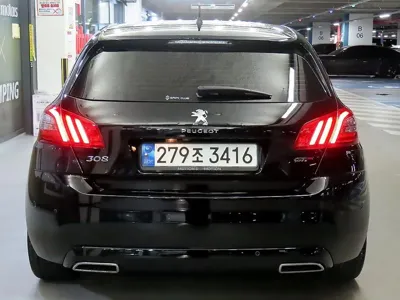 Peugeot 308 2021, 112560 км, за 8921.01 USD