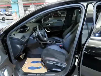 Peugeot 308 2021, 112560 км, за 8921.01 USD
