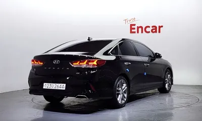 Hyundai Sonata 2018, 102836 км, за 7922.03 USD