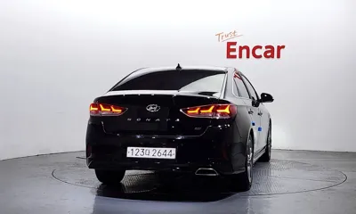 Hyundai Sonata 2018, 102836 км, за 7922.03 USD