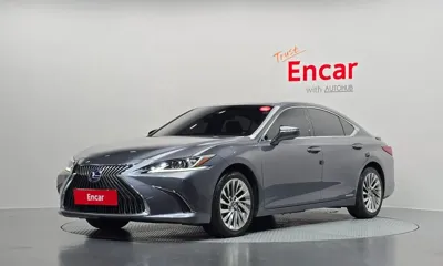 Lexus ES · 2020 год