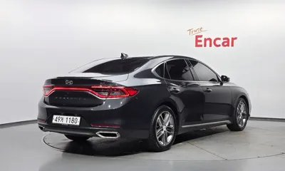 Hyundai Grandeur 2017, 89790 км, за 9376.83 USD
