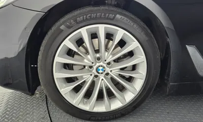 BMW 5-Series 2023, 105538 км, за 19271.25 USD
