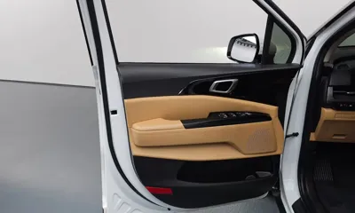 Kia Canival 2023, 77145 км, за 16195.15 USD - фото 24