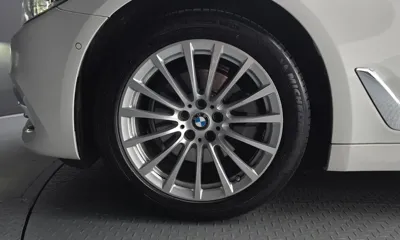 BMW 5-Series 2020, 70146 км, за 18175.91 USD