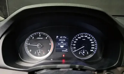 Hyundai Grandeur 2018, 197405 км, за 4726.27 USD - фото 8