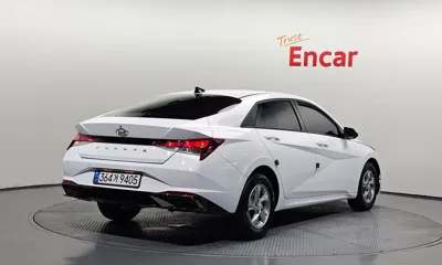 Hyundai Avante 2021, 124560 км, за 8074.04 USD