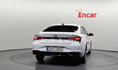 Hyundai Avante 2021, 124560 км, за 8074.04 USD