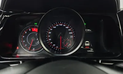Hyundai Avante 2021, 124560 км, за 8013.03 USD - фото 8