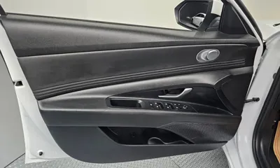 Hyundai Avante 2021, 124560 км, за 8013.03 USD - фото 24