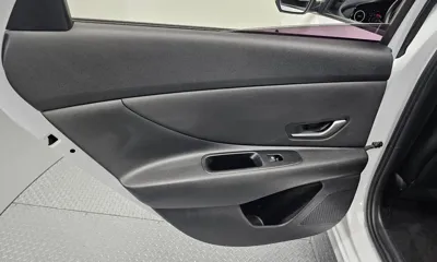 Hyundai Avante 2021, 124560 км, за 8013.03 USD - фото 25