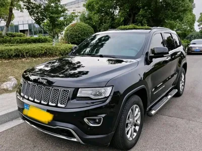 Jeep Grand Cherokee (Import) · 2015 год