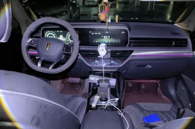 Hongqi HS5 2019, 47699 км, за 10177 USD - фото 9