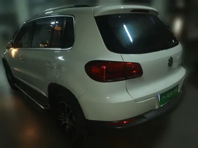 Volkswagen Tiguan 2015, 94300 км, за 7047 USD