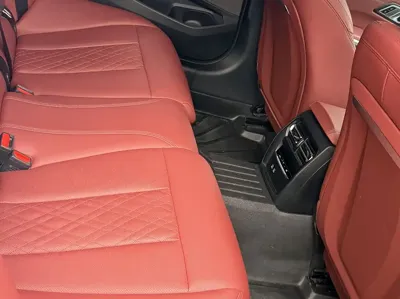BMW 3 Series 2023, 112000 км, за 29134.22 USD - фото 8