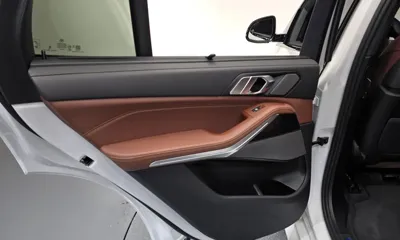 BMW X5 2026, 5399 км, за 77340.09 USD - фото 25