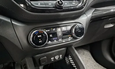 ChevroletGMDaewoo Trailblazer 2021, 86983 км, за 8523.29 USD - фото 15