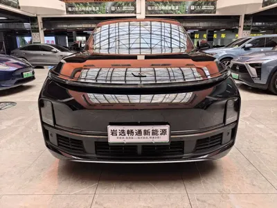 Li Auto Li L9 2023, 60000 км, за 35275.24 USD