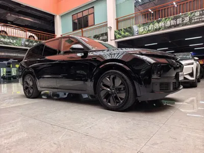 Li Auto Li L9 2023, 60000 км, за 35275.24 USD