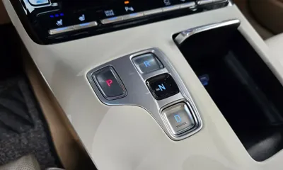 Hyundai Grandeur 2020, 77822 км, за 18019.79 USD - фото 9