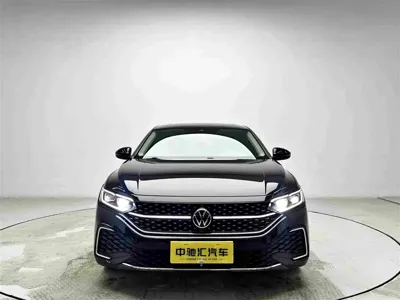 Volkswagen Passat 2021, 91900 км, за 16038.54 USD