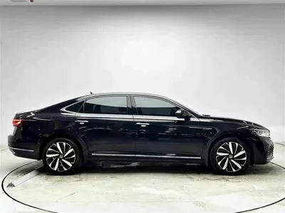 Volkswagen Passat 2021, 91900 км, за 16038.54 USD