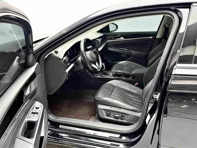 Volkswagen Passat 2021, 91900 км, за 16038.54 USD - фото 9