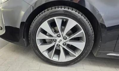 Kia K5 2016, 102232 км, за 6761.19 USD