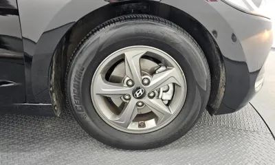 Hyundai Avante 2017, 74122 км, за 5219.69 USD