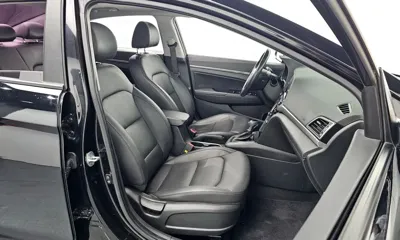 Hyundai Avante 2017, 74122 км, за 5219.69 USD - фото 10